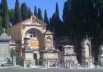 Coronavirus, Cimiteri Capitolini: precedenza assoluta a funerali imminenti, sospesi servizi non essenziali 